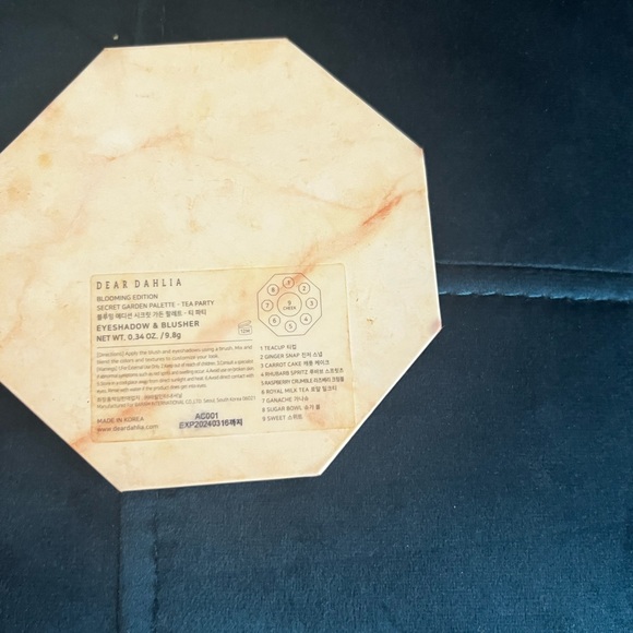 DEAR DAHLIA Diadalia Blooming Edition Secret Garden Palette Tea Party - Picture 12 of 12